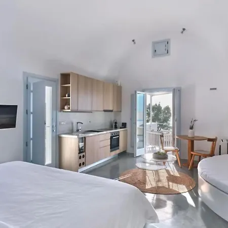 Luxury In Santorini For 10 Guests Villa *
