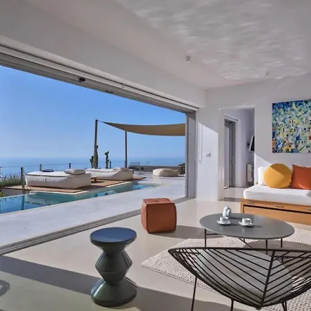 Villa Luxury In Santorini For 10 Guests